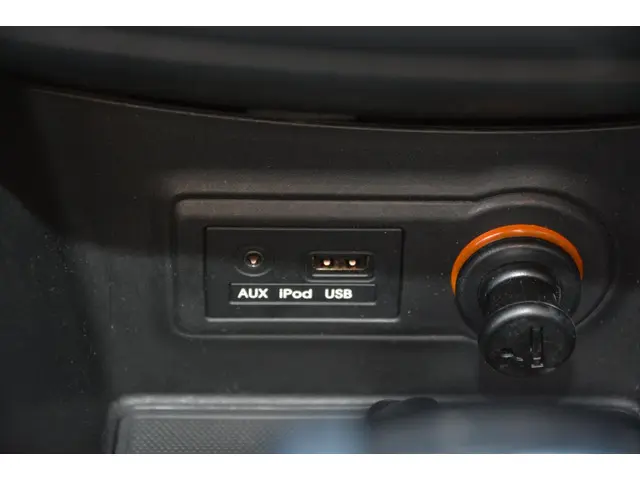 Kia Venga 1.6 CVVT automaat 2016 Benzine 32