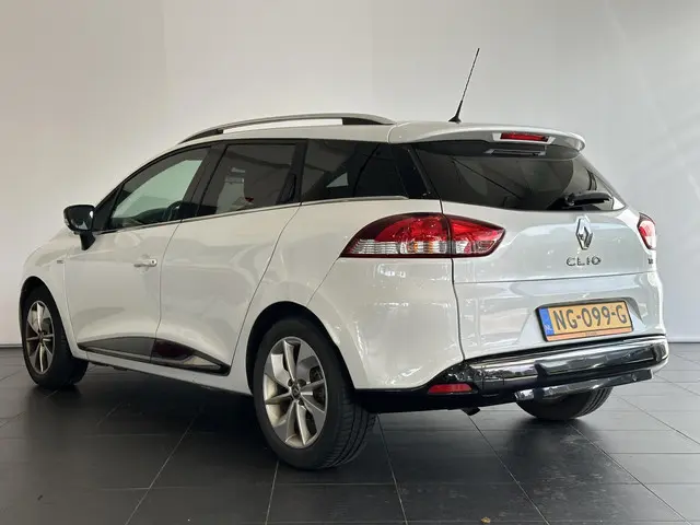 Renault Clio Estate 0.9 TCe Limited 2017 Benzine 6