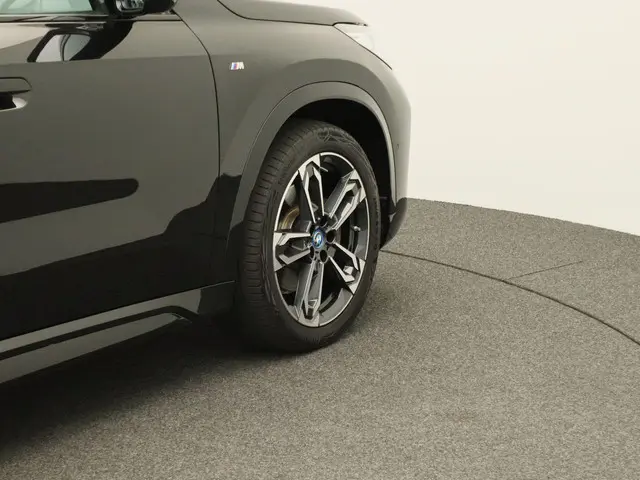 BMW X1 xDrive25e 2023 Hybride Benzine 39