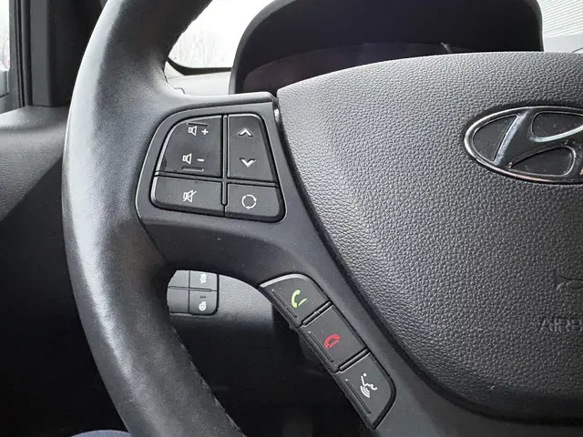 Hyundai i10 1.0i Premium 2019 Benzine 18