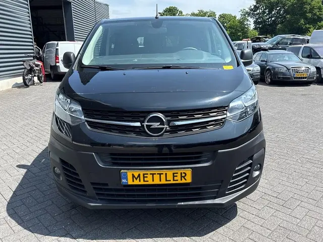 Opel Vivaro 2.0 CDTI L3H1 DC Edition L3H1 2021 Diesel 8