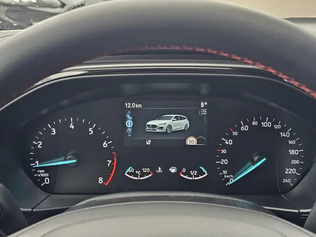 Ford Focus 1.0 EcoBoost Hybrid ST Line 2025 Benzine 20