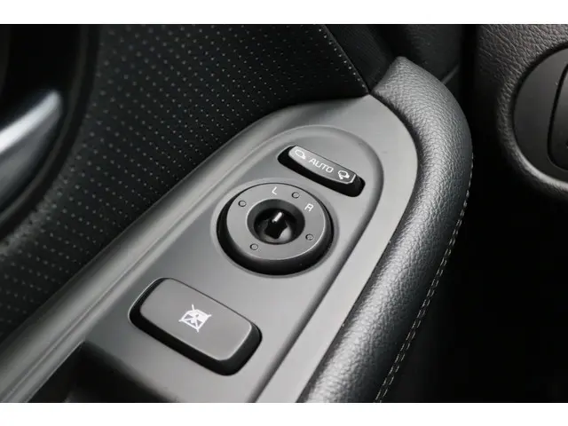 Kia Carens 1.6 GDi ExecutiveLine 7p. 2016 Benzine 32