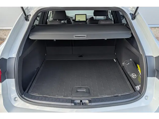 Toyota Corolla Hybrid 140 Dynamic 2025 Hybride Benzine 9