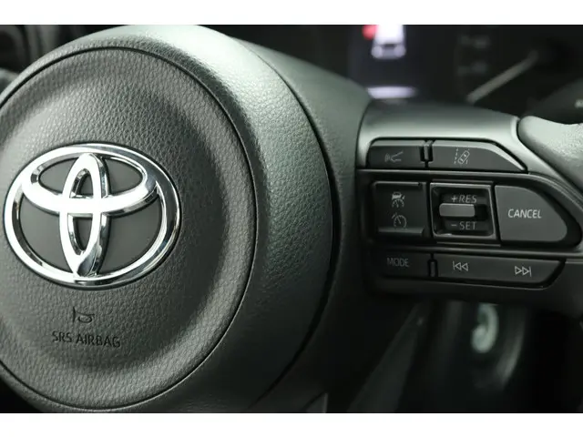 Toyota Yaris 1.5 Hybrid Active 2023 Hybride Benzine 21