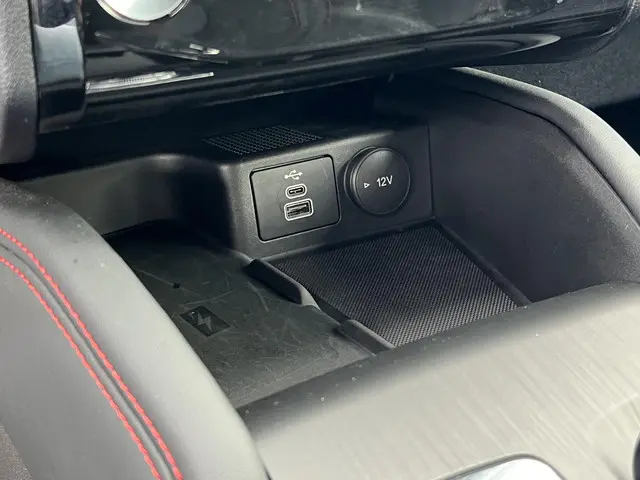 Ford Kuga 2.5 PHEV ST-Line X 2025 Hybride Benzine 37