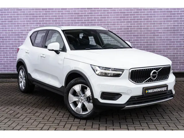 Volvo XC40 1.5 T2 Momentum Business 2021 Benzine 3