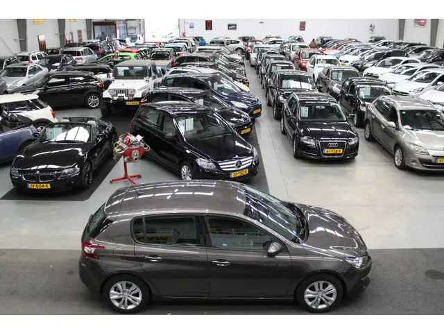 Peugeot 308 1.2 VTi Blue Lease 2013 Benzine 24