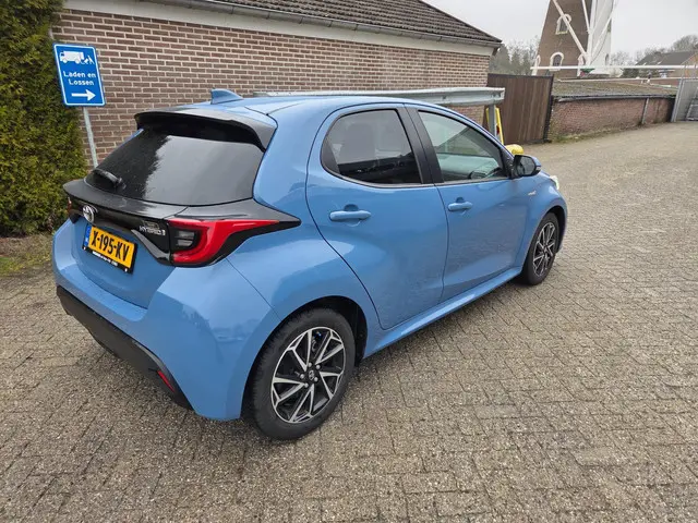 Toyota Yaris 1.5 Hybrid Dynamic 2020 Hybride Benzine 3