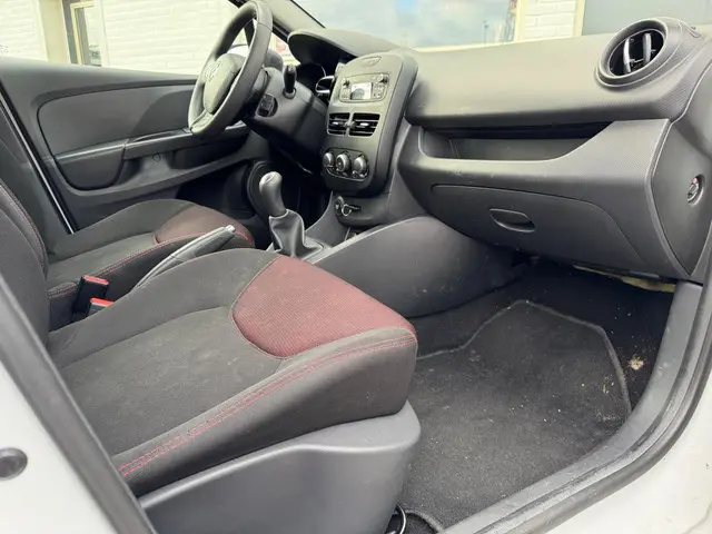Renault Clio 0.9 TCe Authentique Airco 2015 Benzine 18