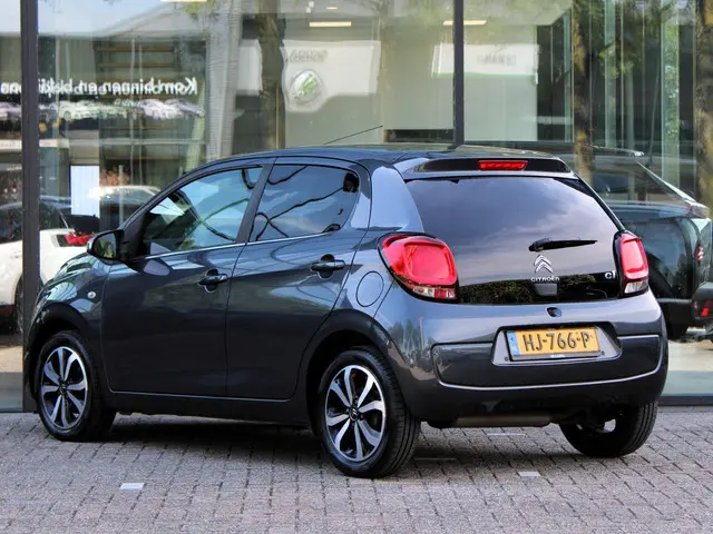 Citroën C1 1.2 PureTech Shine 2015 Benzine 2