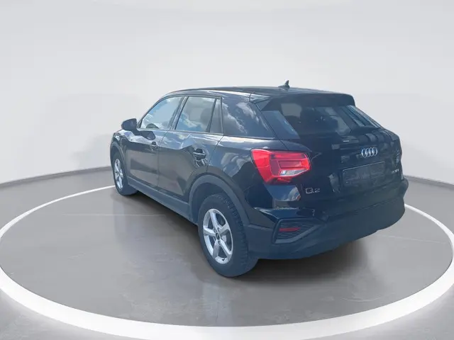 Audi Q2 3