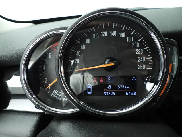 MINI 3-Deurs One 2022 Benzine 17
