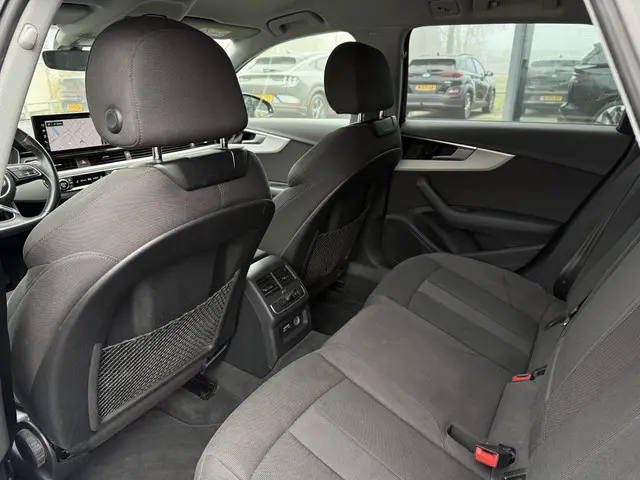 Audi A4 Avant 35 TFSI Aut. Business Sport 2021 Benzine 14