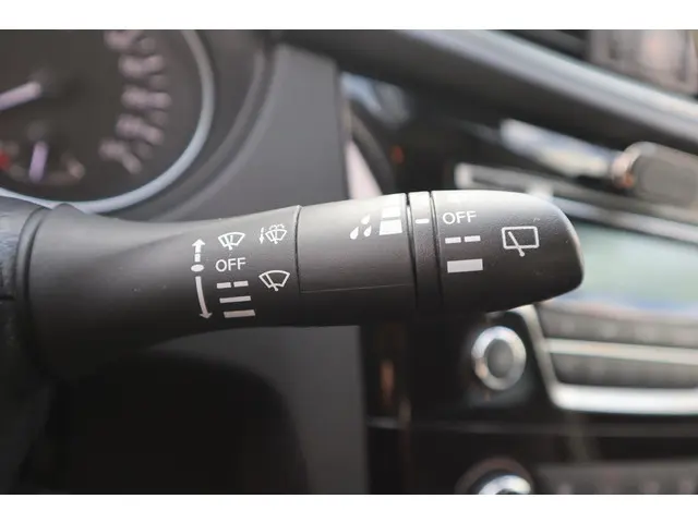 Nissan QASHQAI 1.2 VISIA SAFETY-PACK 2017 Benzine 22