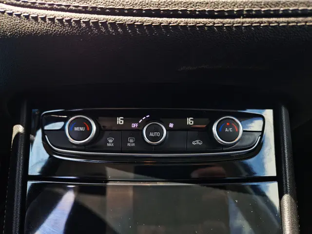 Opel Grandland X 1.2 Turbo 2019 Benzine 16