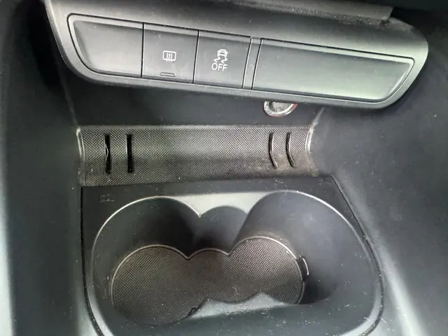 Audi A1 1.6 TDI weinig km nieuwe apk !!!! 2014 Diesel 13