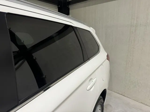 Mitsubishi Outlander 2.4 PHEV Pure 2020 Hybride Benzine 22