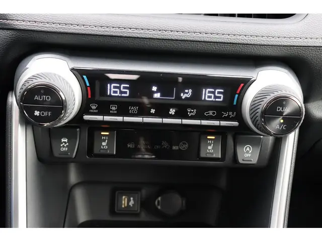 Toyota RAV4 2.0 VVT-iE Dynamic, Trekhaak 2024 Benzine 30