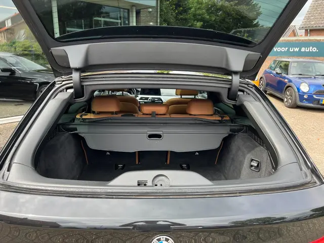 BMW 5 Serie Touring 520i High Executive 2018 Benzine 33