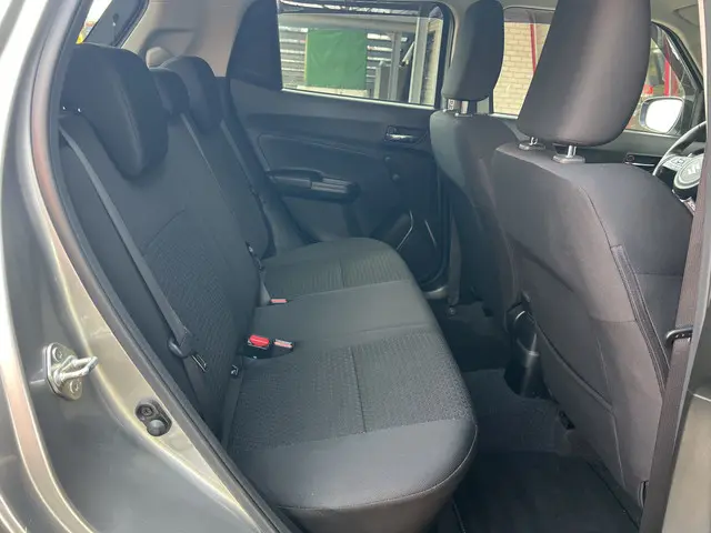 Suzuki Swift 1.2 Select 2017 Benzine 32