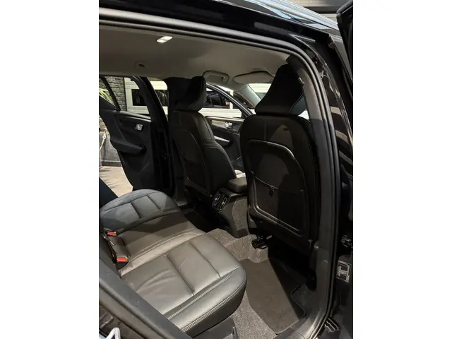 Volvo XC40 2.0 B3 Essential Edition 165PK 2025 Benzine 7