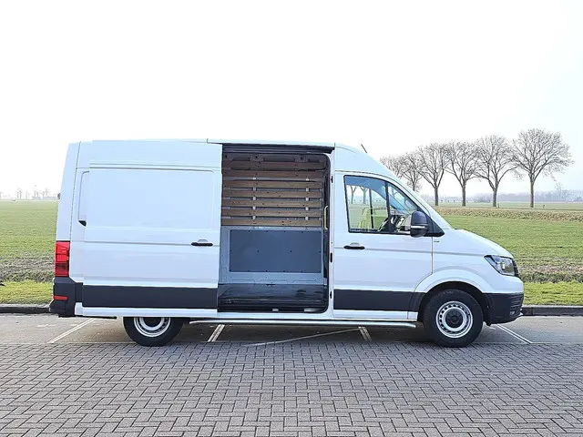 Volkswagen Crafter 35 2.0 2024 Diesel 15