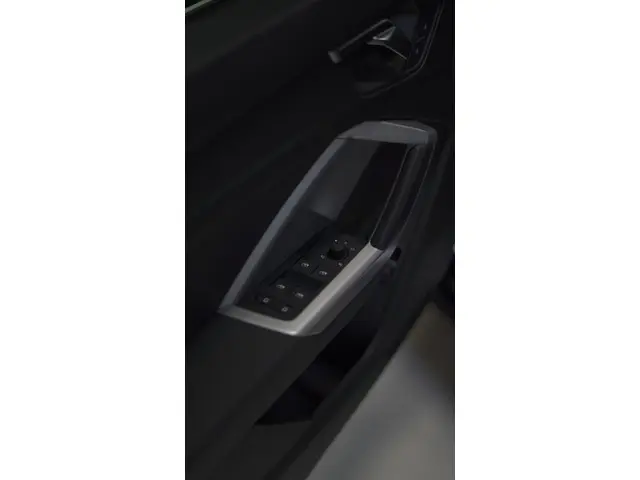 Audi Q3 45 TFSI e S line 2022 Hybride Benzine 20