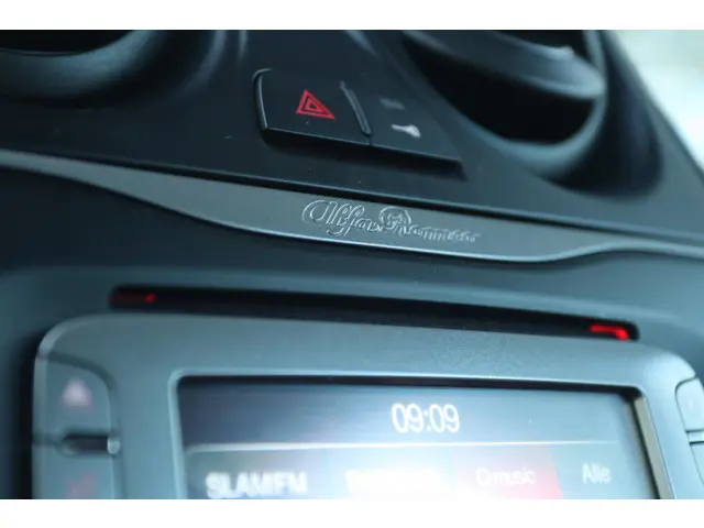 Alfa Romeo MiTo 0.9 TWINAIR ESCLUSIVO 2014 Benzine 24
