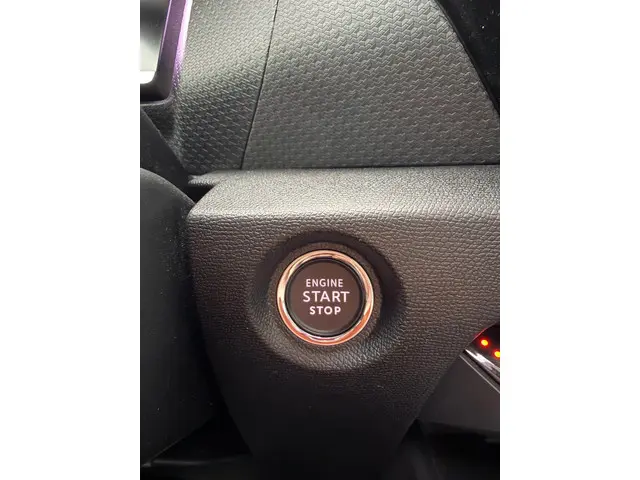 Citroën C4 - 1.2 Puretech Shine 2022 Benzine 19