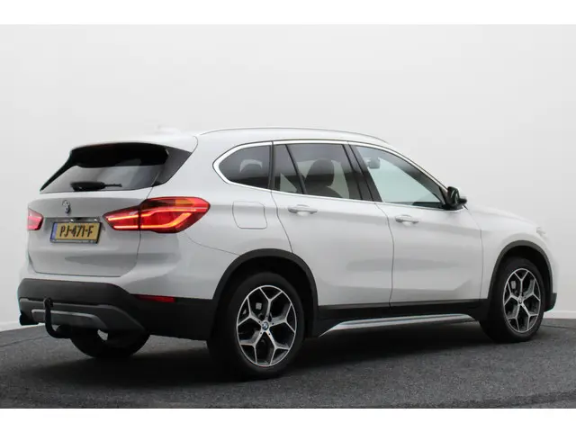 BMW X1 sDrive18i High Executive Automaat 2017 Benzine 20