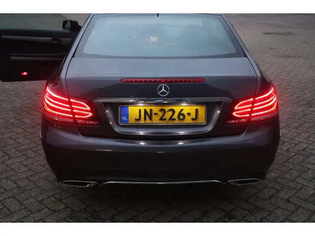 Mercedes-Benz E-Klasse Coupé 200 Ambition 2014 Benzine 11