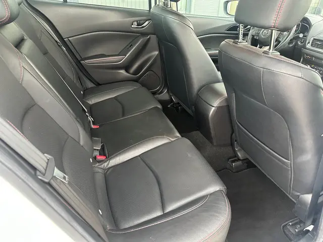 Mazda 3 2.0 GT-M // SEDAN // Leer // Navi // PDC // LED // 2016 Benzine 16