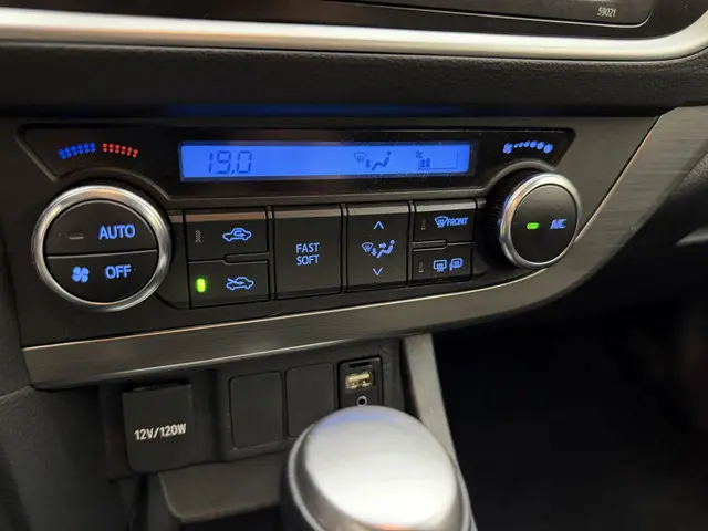 Toyota Auris 1.6 Aspiration 2014 Benzine 26