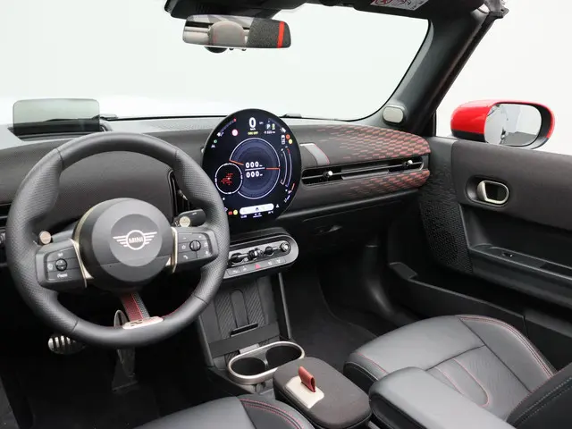 MINI Cooper Cabrio John Works 2025 Benzine 13