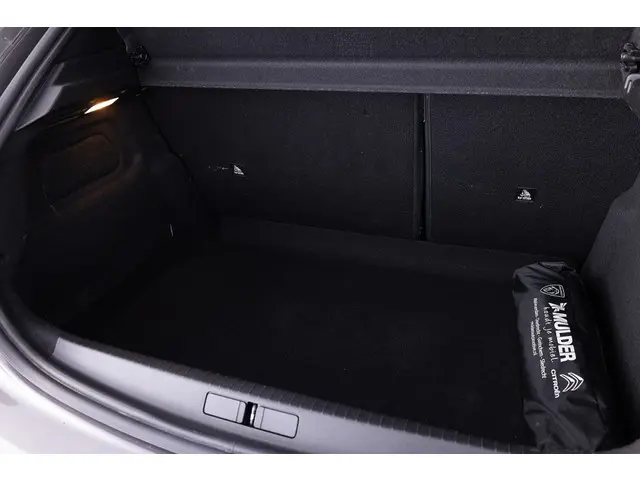 Peugeot 208 1.2 PureTech Active 5drs 2023 Benzine 16