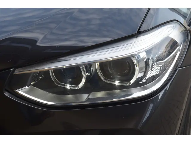 BMW X3 xDrive20i High Executive 2018 Benzine 35