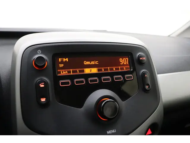 Peugeot 108 1.0 e-VTi Active 2016 Benzine 18