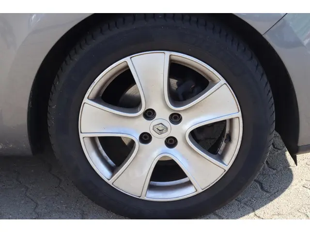Renault Clio Estate 0.9 TCe Dynamique 2014 Benzine 12