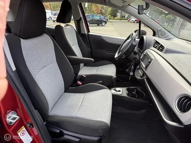 Toyota Yaris 1.3 VVT-i Dynamic / Garantie ! 2012 Benzine 20