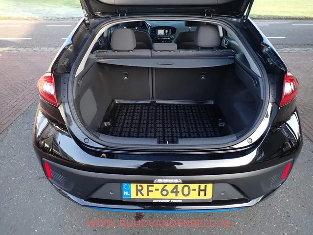 Hyundai IONIQ 1.6 GDi 2018 Hybride Benzine 27