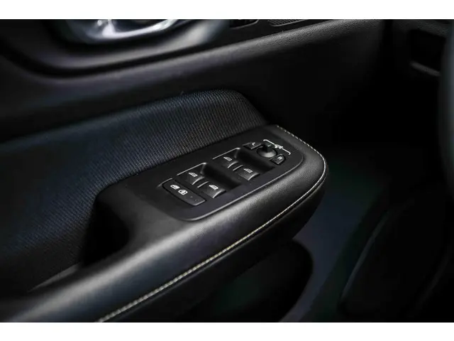 Volvo V60 2.0 B4 Plus Dark 2023 Benzine 25
