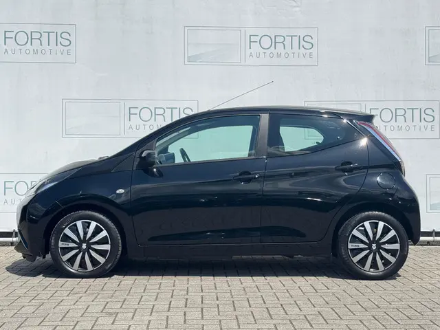 Toyota Aygo 1.0 VVT-i x-play 2017 Benzine 11