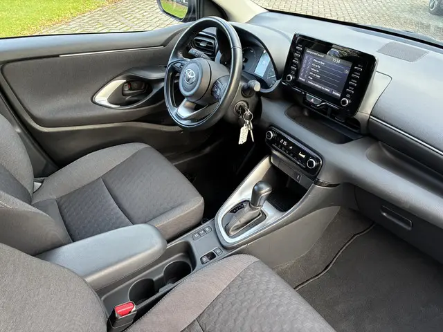 Toyota Yaris 1.5 Hybrid Active 2022 Hybride Benzine 11