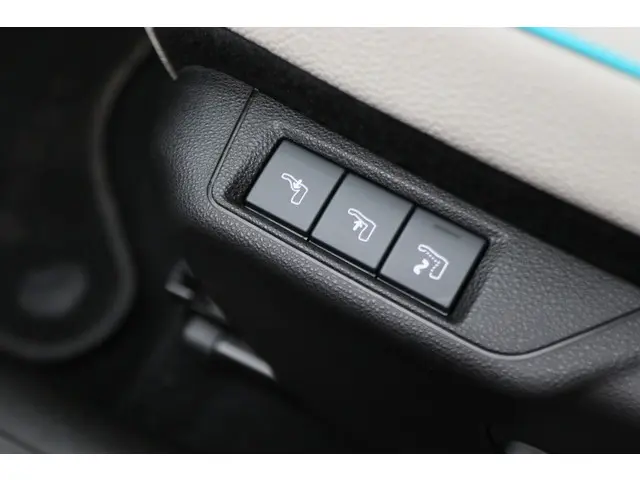 Fiat 600 1.2 Hybrid La Prima 2025 Hybride Benzine 10