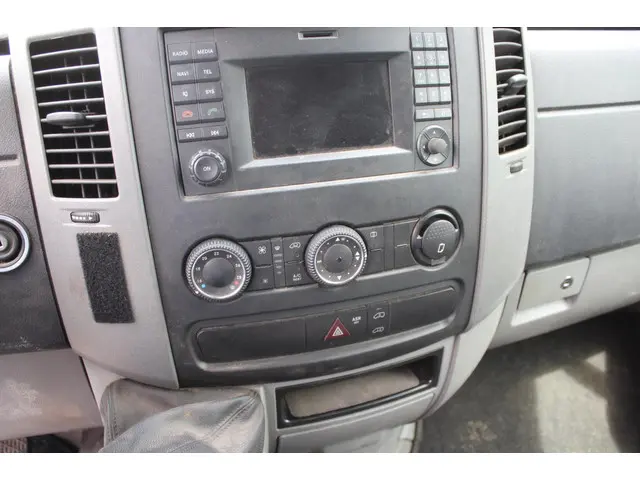 Volkswagen Crafter 32 2.0 TDI L1H1 2017 Diesel 10