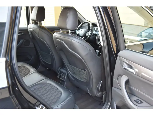 BMW X1 xDrive20i Executive 2017 Benzine 11