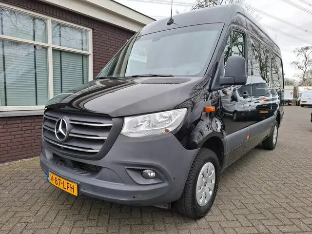 Mercedes-Benz Sprinter 317 1.9 CDI L2H2 RWD 2022 Diesel