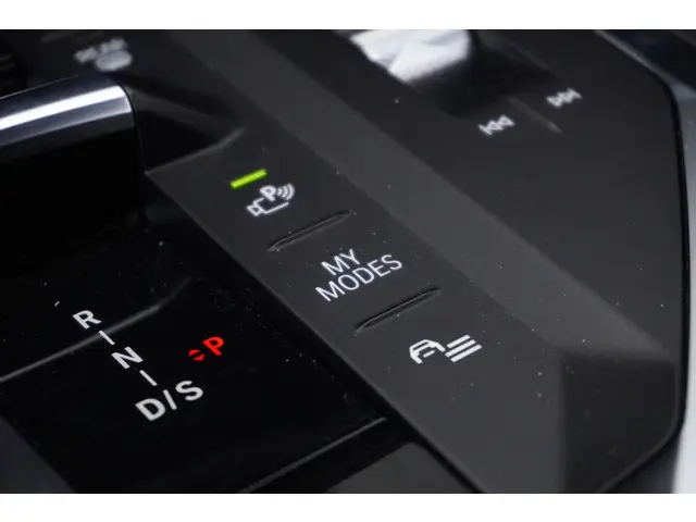 BMW 1 Serie 120 2024 Benzine 18