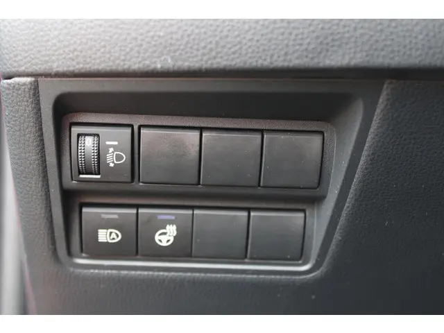 Mazda 2 Hybrid 1.5 Select 2023 Hybride Benzine 15